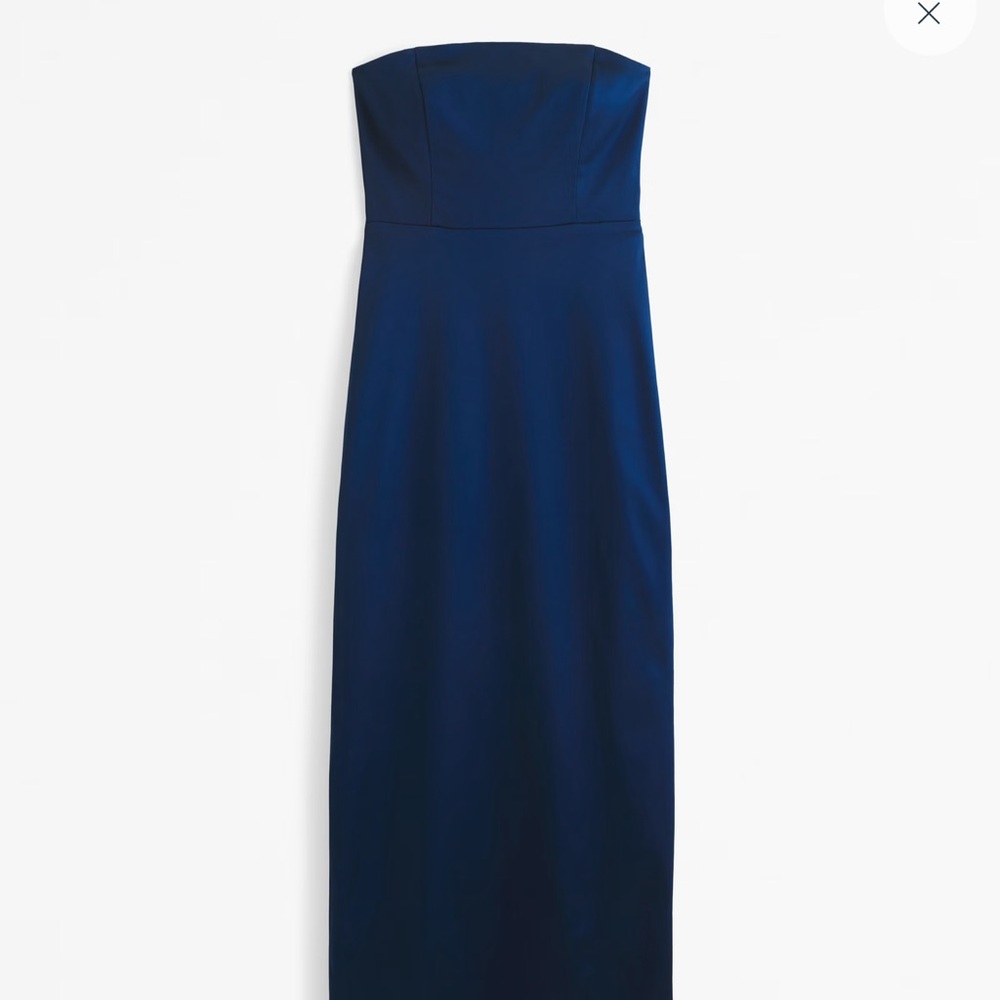 New with tags!
Abercrombie and Fitch Strapless Satin Sculpt Maxi Dress